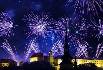 Небо в огнях: Фестиваль Фейерверков в Брно