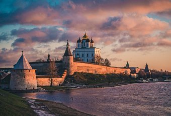 Легенды Пскова (автобусный тур): Пушкинские горы - Псков - Печоры