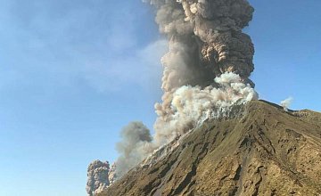 В Италии проснулся вулкан. Туристы в панике