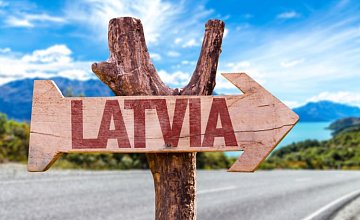 Латвия с 1 марта упрощает въезд для туристов