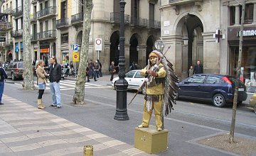В Барселоне отреставрируют туристическую улицу Рамбла
