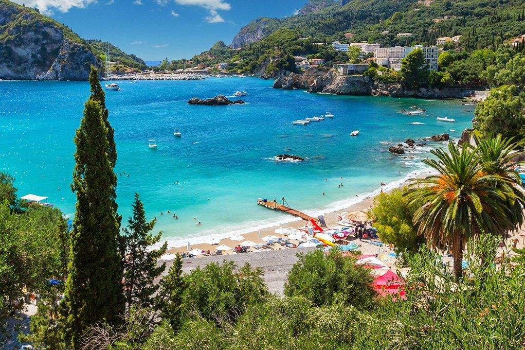 5 особенностей Корфу, о которых нужно знать палеокастрица.jpg